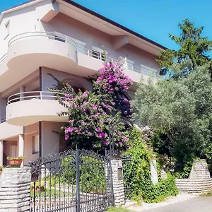 Ondamarina Apartment